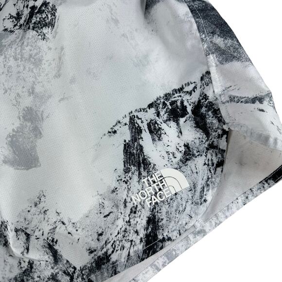 THE NORTH FACE Black White Abstract Tie Dye Running Shorts Women's Size Medium - Picture 2 of 6